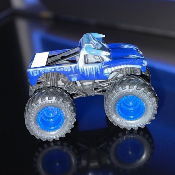 Monster Jam Truck El Toro Loco Blue Ice Exclusive Hot Wheels Mattel 1:64 A34 - Picture 8 of 10